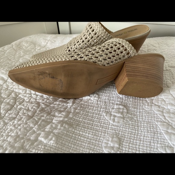Tan cream slip on mule heel weave - Picture 5 of 8